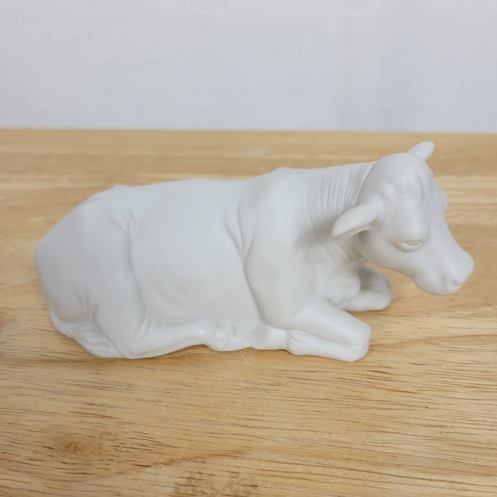 Avon Nativity Ox Cow‎ Figurine 1987 White Bisque Christmas Vintage Farm Animal